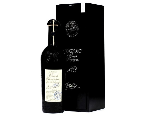 Коньяк ЛЕРО Гранд Шампань 1983 46% 700мл п/у (дерево) / интернет-магазин напитков Лоза в Улан-Удэ