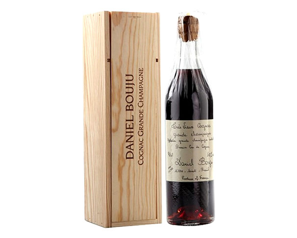 Коньяк ДАНИЕЛЬ БУЖУ Тре Вье Гранд 40лет 40% 700мл в п/у (дерево) / интернет-магазин напитков Лоза в Улан-Удэ