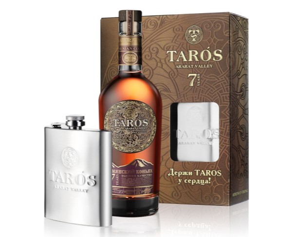 Коньяк ТАРОС КВ 7 лет 40% 500мл п/у + фляжка  / интернет-магазин напитков Лоза в Улан-Удэ