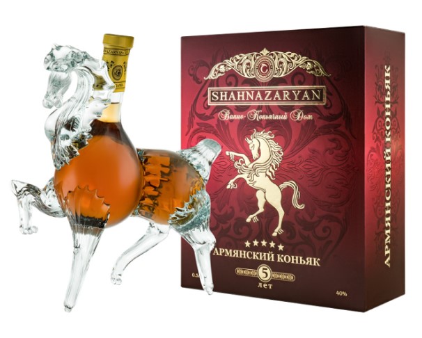 Коньяк ПЯТЬ ЗВЕЗД 5 лет Конь (Шахназарян) 40% 500мл п/у / интернет-магазин напитков Лоза в Улан-Удэ