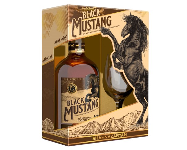Коньяк БЛЭК МУСТАНГ КВ 7 лет 40% 500мл п/у + бокал / интернет-магазин напитков Лоза в Улан-Удэ
